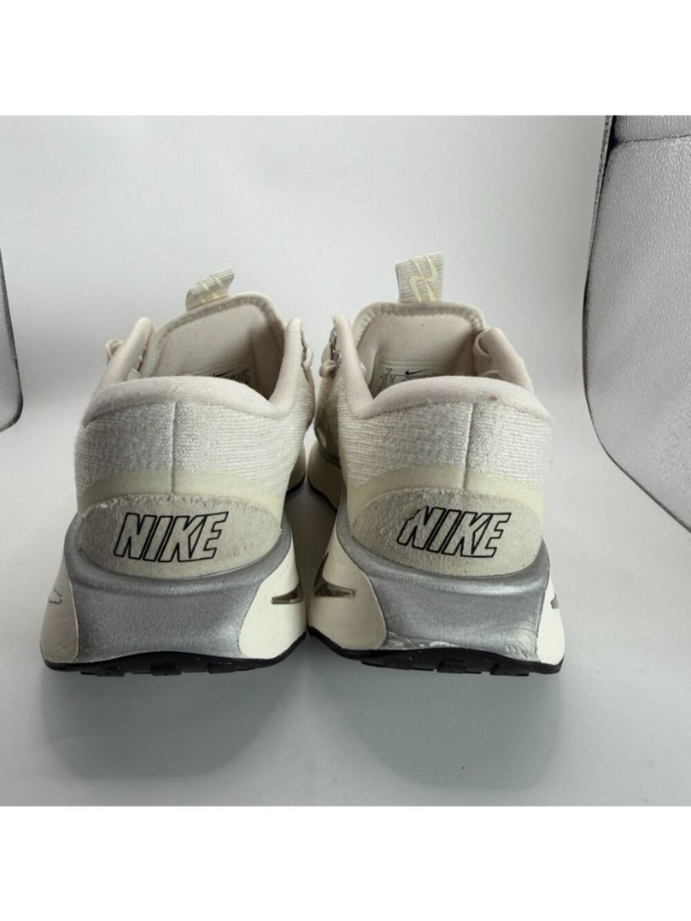 Nike Motiva Women's Walking Shoes US 7 White DV1238-103 Lightweight Cushioned - Picture 5 of 8
